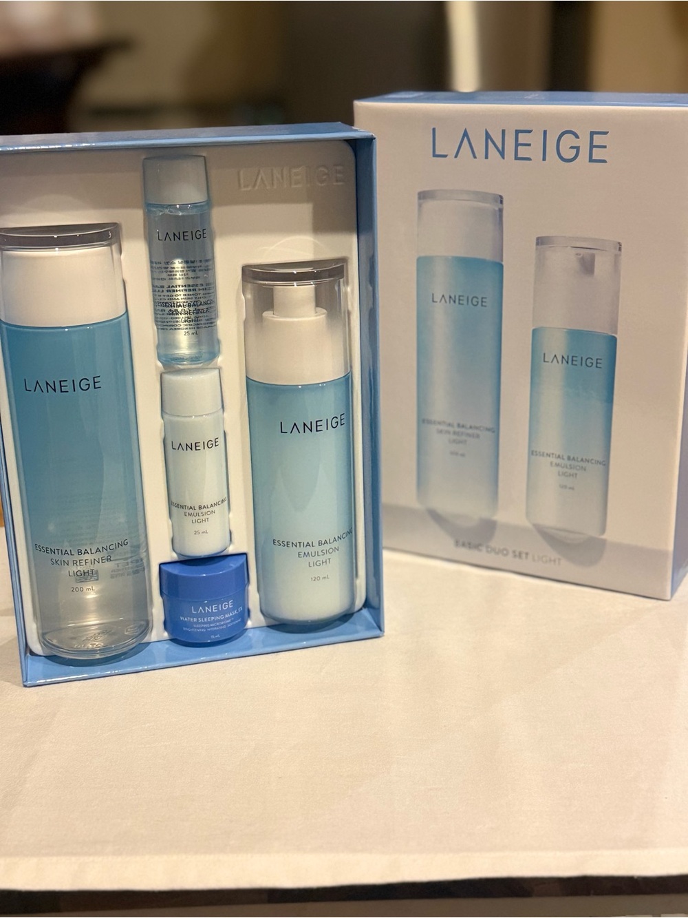 LANEIGE Basic Duo Set Light 5-Piece Skincare Set Toner Emulsion & Sleeping Mask